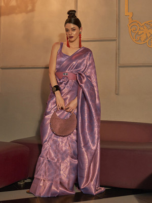 Divastri Woven Kanjivaram Silk Blend Saree(Purple)
