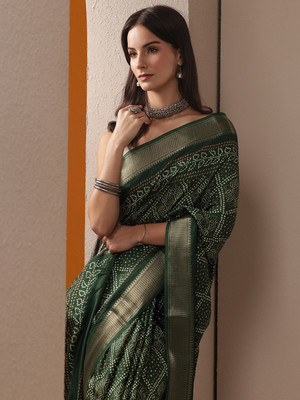 LIBAS Printed Bandhani Silk Blend Saree(Green)