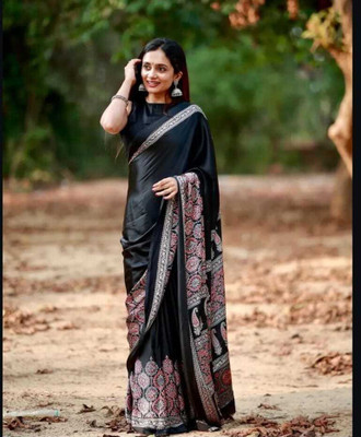 srikastbhanjan Geometric Print Bollywood Crepe Saree(Black)