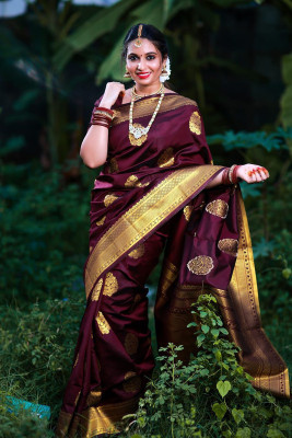 SHWENILA Solid/Plain Assam Silk Pure Silk Saree(Maroon)