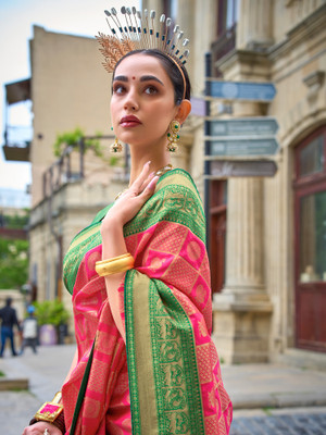 Sareemall Woven Banarasi Silk Blend Saree(Pink)