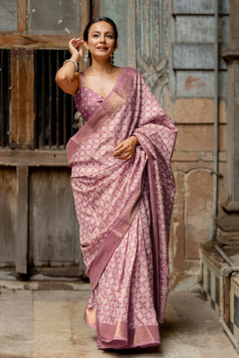 MIRCHI FASHION Printed, Woven Bollywood Silk Blend Saree(White, Purple)