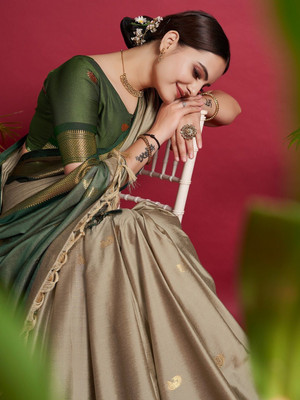 Fab Silk Woven Paithani Cotton Silk Saree(Multicolor)
