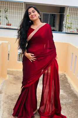 Femane Solid/Plain Bollywood Silk Blend Saree(Maroon)