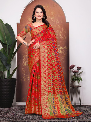 maayro Embellished Banarasi Silk Blend Saree(Red)