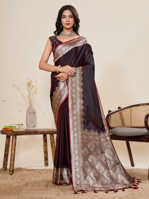 VISVASTA Striped, Dyed, Printed, Embellished Handloom Jacquard, Cotton Silk Saree(Maroon)