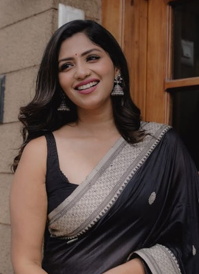 MAHADEV DESIGN Woven, Self Design Kanjivaram Pure Silk Saree(Black)