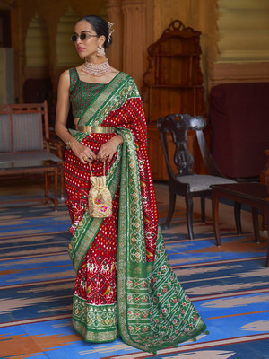 Sareemall Embellished Patola Silk Blend Saree(Red)