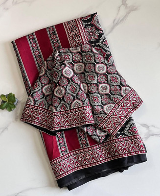 BADE SUHANE Printed, Striped Kanjivaram Crepe Saree(Red)