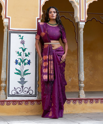 Janasya Woven, Self Design Kanjivaram Silk Blend Saree(Purple)