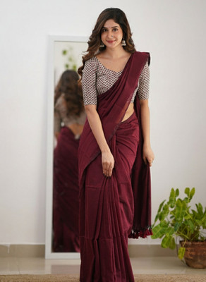 Trndysares Solid/Plain Handloom Handloom Khadi Saree(Maroon)