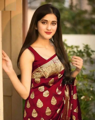 Aadvika Woven Banarasi Art Silk Saree(Maroon)