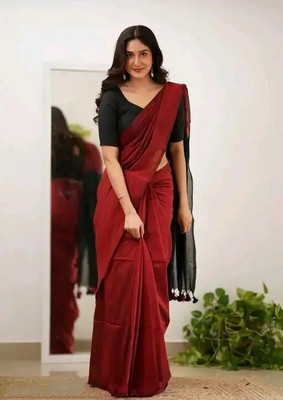 Amita Collections Solid/Plain Daily Wear Pure Cotton Saree(Maroon, Black)
