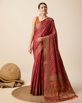 Yogik Creation Floral Print Banarasi Silk Blend Saree(Maroon)