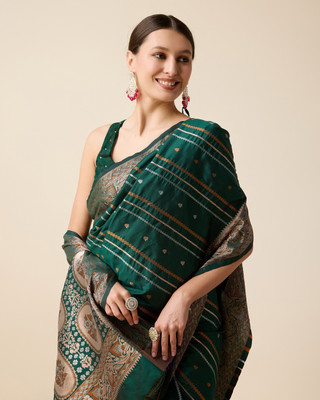 SICHYAH Woven, Embellished, Self Design Kanjivaram Pure Silk Saree(Green)