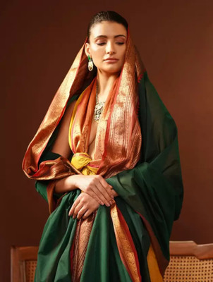 Soor Panchi Animal Print Narayanpet Cotton Silk Saree(Green)