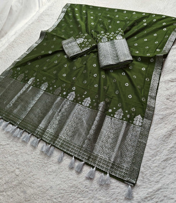 Skiran's Woven Mekhela Chador Cotton Blend Saree(Dark Green)