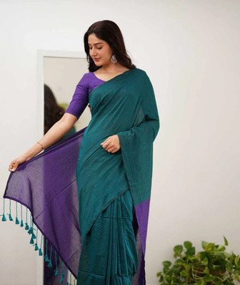 TWRIL Solid/Plain Handloom Pure Cotton Saree(Light Blue, Dark Blue)