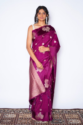 Dridh Textiles Woven, Floral Print Banarasi Silk Blend Saree(Purple)