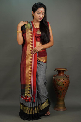 sourav biswas Self Design Tant Pure Cotton Saree(Grey, Red)