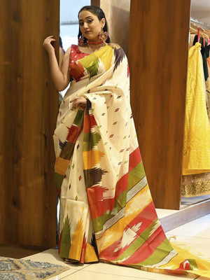 Divastri Printed Ikkat Cotton Blend Saree(Cream)