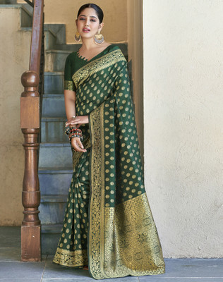 Divastri Woven, Embellished Banarasi Silk Blend, Jacquard Saree(Green)