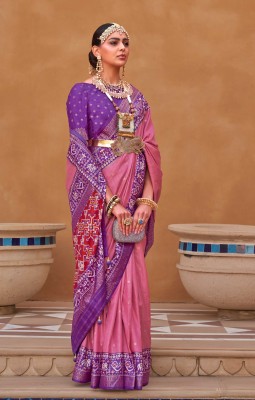 Tasrika Embellished Patola Silk Blend Saree(Pink)