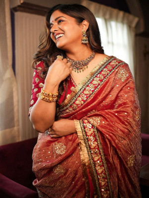 shree maruti fashion Embroidered Bollywood Pure Silk Saree(Red)
