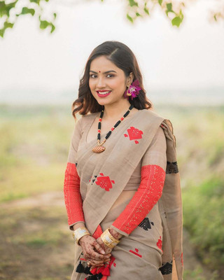 Sheden Lopez Creation Self Design Mekhela Chador Cotton Silk Saree(Cream)