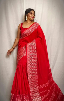 GOLU Printed Handloom Cotton Blend Saree(Red)