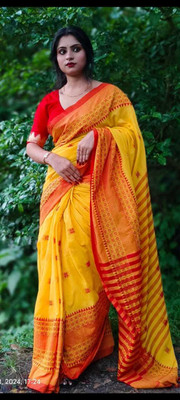 Balorampal Striped, Printed Handloom Pure Cotton Saree(Red, Yellow)