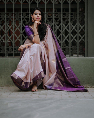 The Style Sanctuary Solid/Plain, Woven, Self Design, Temple Border Banarasi Silk Blend Saree(Cream)