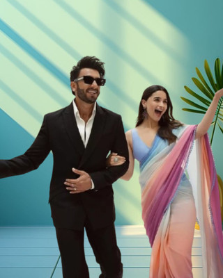 Jayu Ombre Bollywood Georgette Saree(Multicolor)