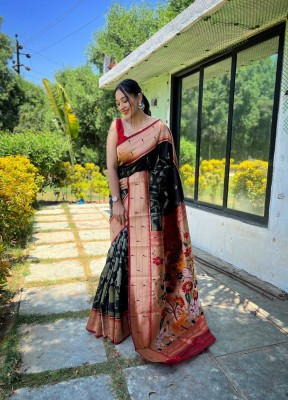 Tasrika Embroidered Banarasi Art Silk Saree(Black)