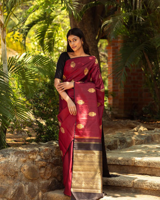 CRAFTIZETEX Embellished, Self Design Banarasi Jacquard Saree(Red)