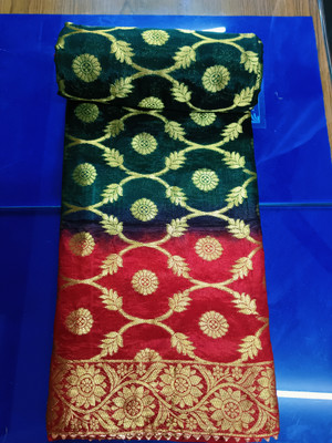 Shree Vinayak Creations Self Design Banarasi Art Silk Saree(Red, Green)