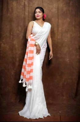 RIDDHIMAN FASHION Woven Handloom Cotton Blend Saree(White)