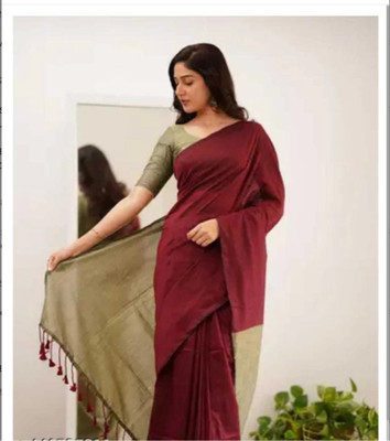 Sandhyatara Solid/Plain Handloom Pure Cotton Saree(Red, Cream)