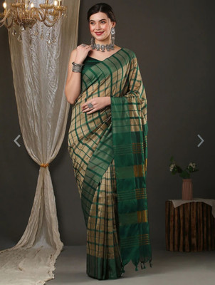 Soor Panchi Woven Kanjivaram Silk Blend Saree(Dark Green)