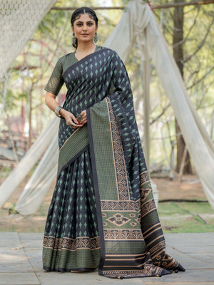 Tasrika Printed Hand Batik Silk Blend Saree(Black)