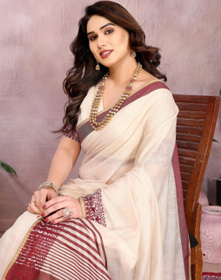YASHIKA Embroidered, Self Design, Woven Kanjivaram Art Silk, Jacquard Saree(Red)