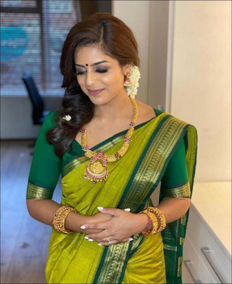 mishihouse Woven, Solid/Plain, Self Design Kanjivaram Jacquard, Pure Silk Saree(Light Green)