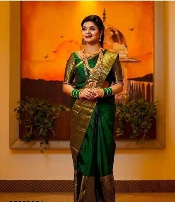 NITYA TEXOFAB Self Design Kanjivaram Art Silk Saree(Green)