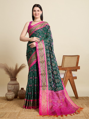 Nayanthara Trends Woven Patola Silk Blend Saree(Green)