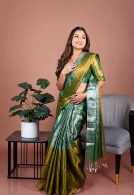PARTHA BISWAS Solid/Plain Handloom Cotton Blend Saree(Silver)