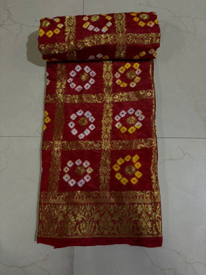 Shree Vinayak Creations Woven Bandhani Art Silk Saree(Maroon)