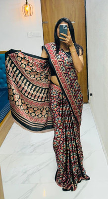 Chandan Fabrics Printed Kalamkari Jacquard Saree(Black, Maroon)