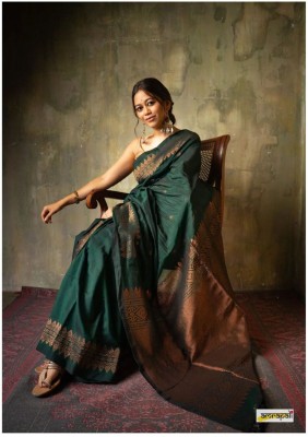 Shoponbit Self Design Bollywood Silk Blend Saree(Green)