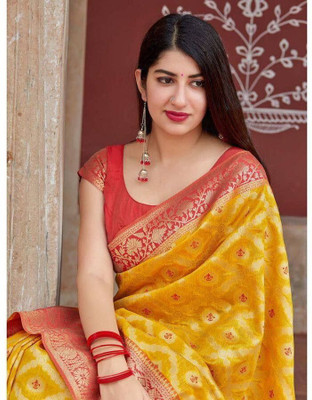 Bindi Woven Banarasi Jacquard Saree(Yellow)