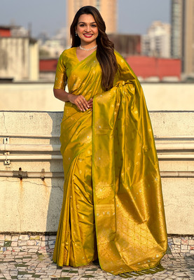 Nayanthara Trends Woven Banarasi Silk Blend Saree(Green)